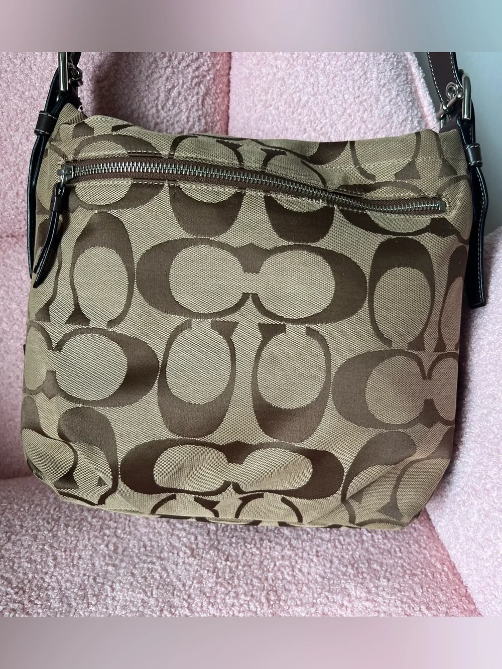 Coach Signature Hobo Shoulder / Crossbody Bag